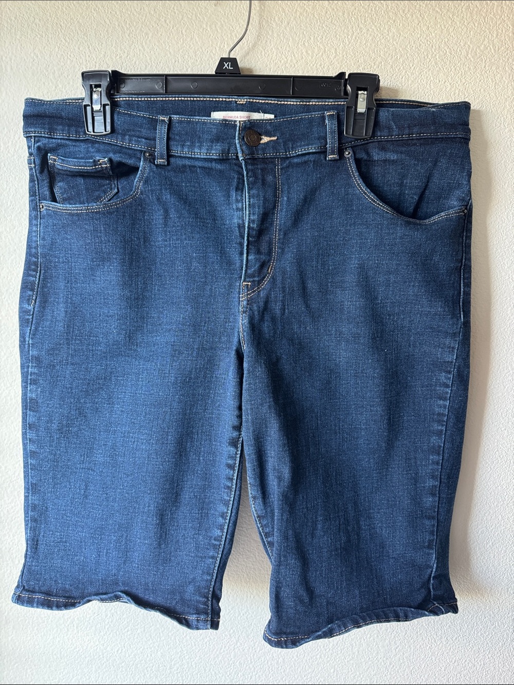 Levi's Men's Dark Blue Denim Relaxed Jeans